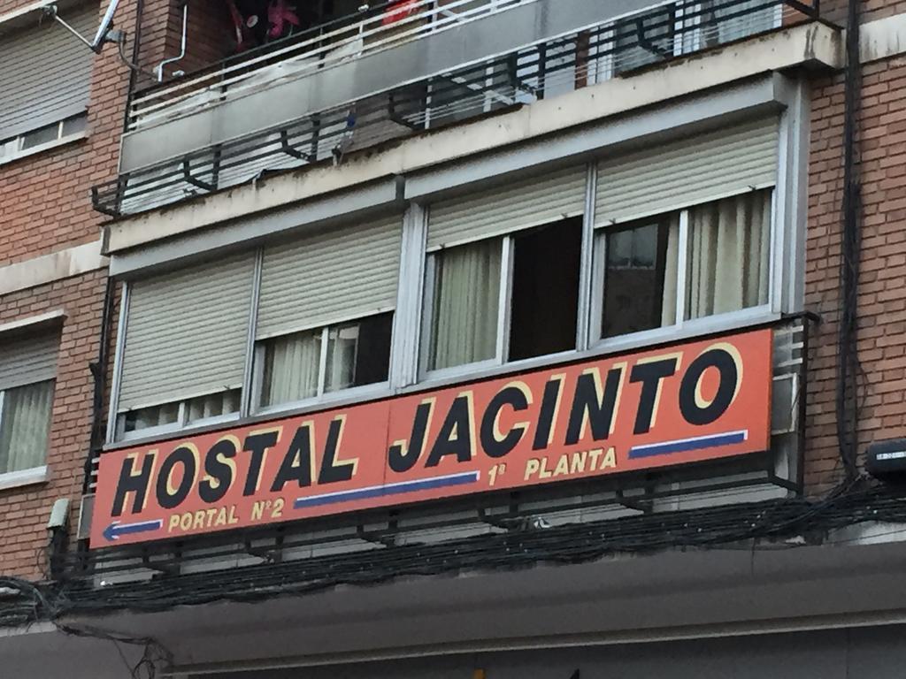Hostal Jacinto Alcalá de Henares Zewnętrze zdjęcie