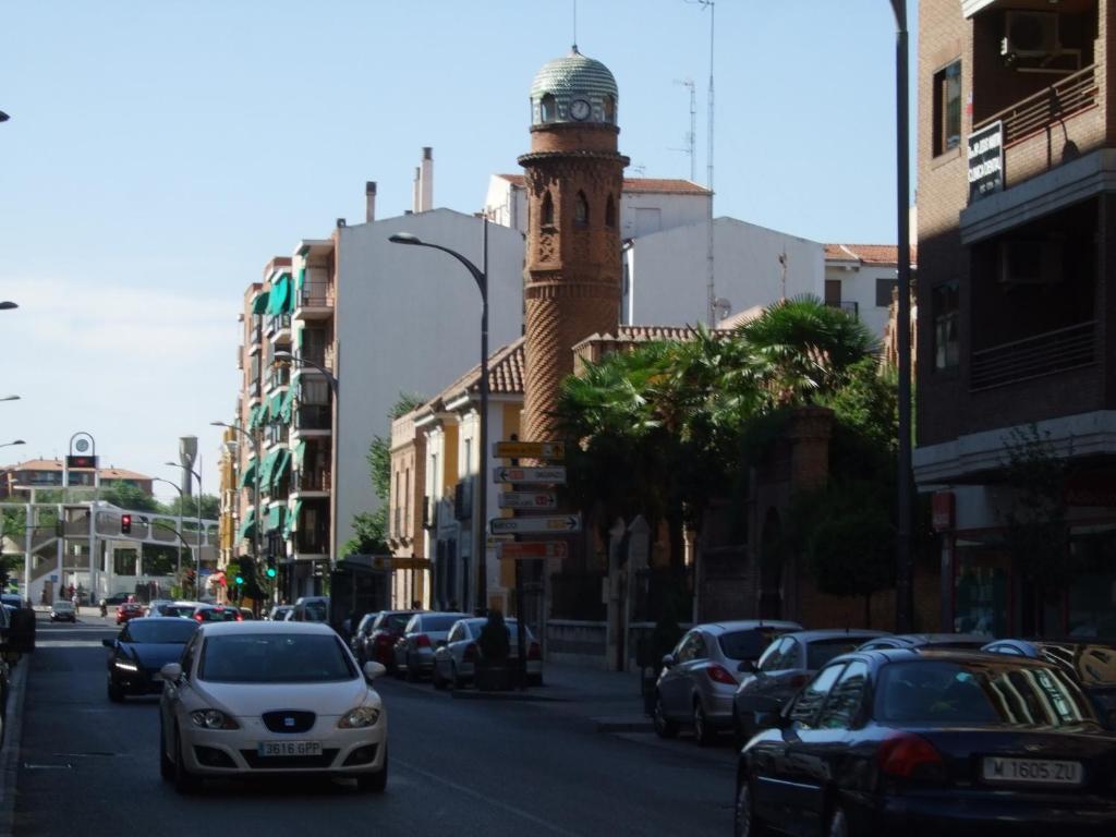 Hostal Jacinto Alcalá de Henares Zewnętrze zdjęcie